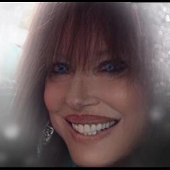 ๐บ Meet your Posher, Lisa ๐บ - Picture 6 of 8